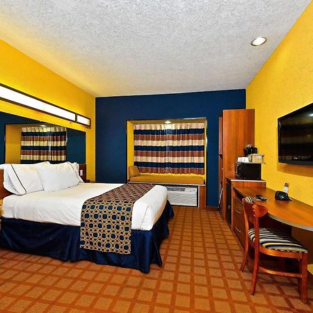 Microtel Inn & Suites By Wyndham New Braunfels I-35 Eksteriør billede