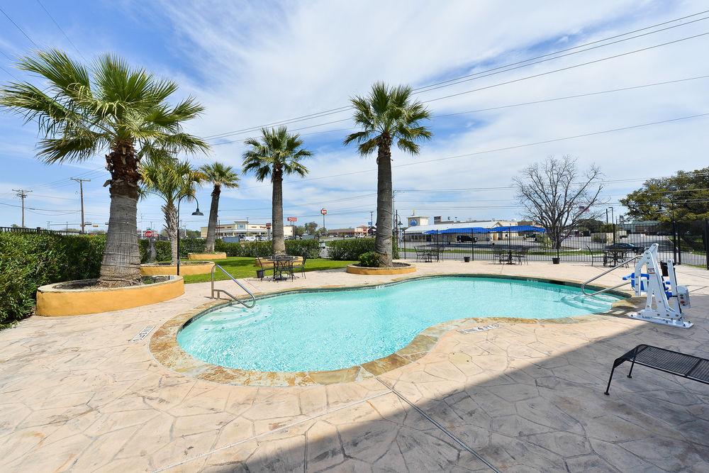 Microtel Inn & Suites By Wyndham New Braunfels I-35 Eksteriør billede