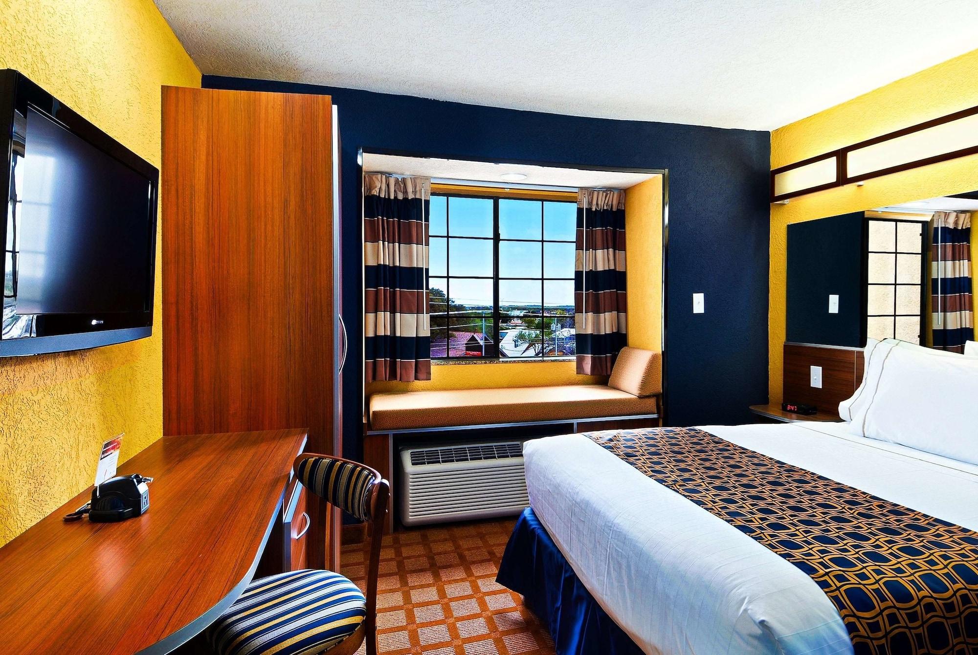 Microtel Inn & Suites By Wyndham New Braunfels I-35 Værelse billede