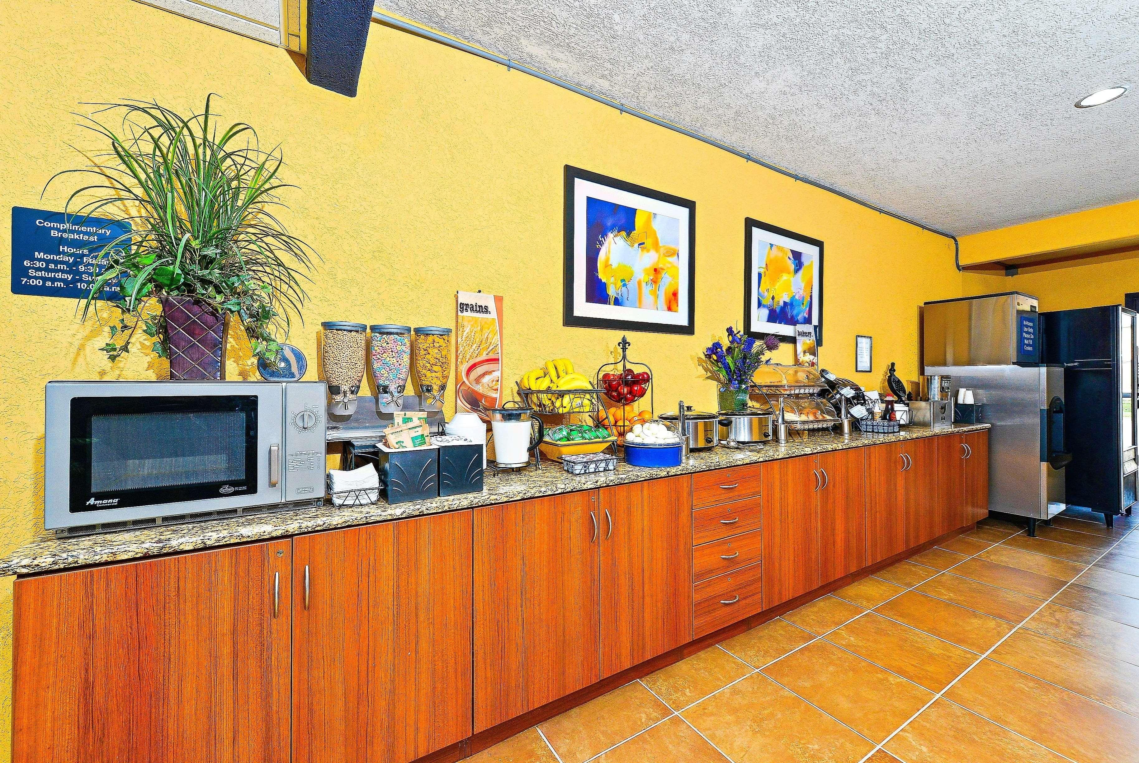Microtel Inn & Suites By Wyndham New Braunfels I-35 Eksteriør billede