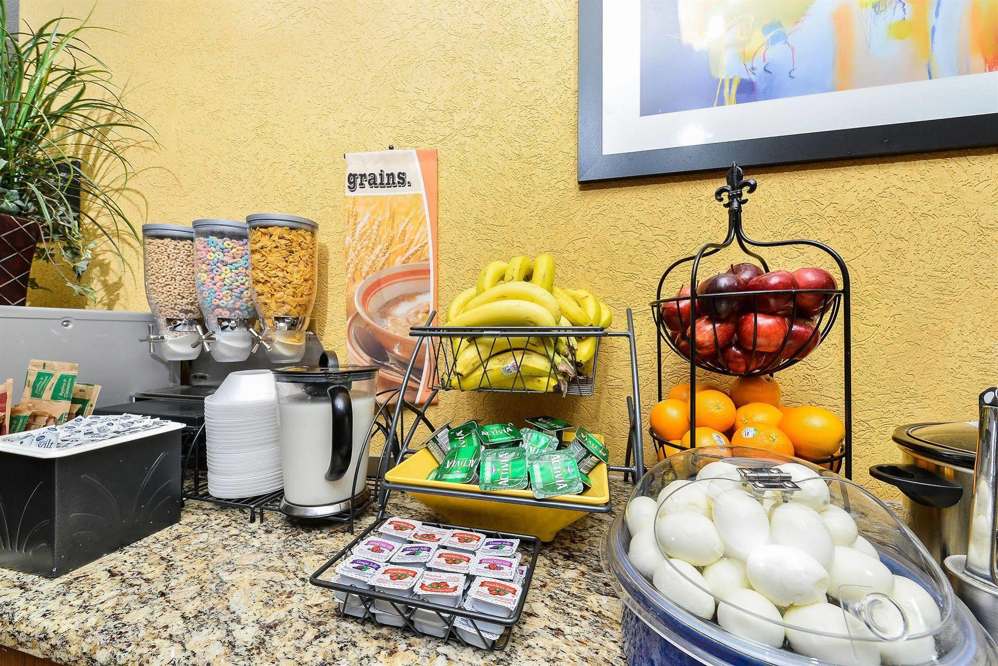 Microtel Inn & Suites By Wyndham New Braunfels I-35 Eksteriør billede